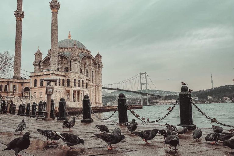 İstanbul facts: İstanbul is the only city in the world that straddles two continents. Istanbul, Bosphorus Bridge from Ortaköy
