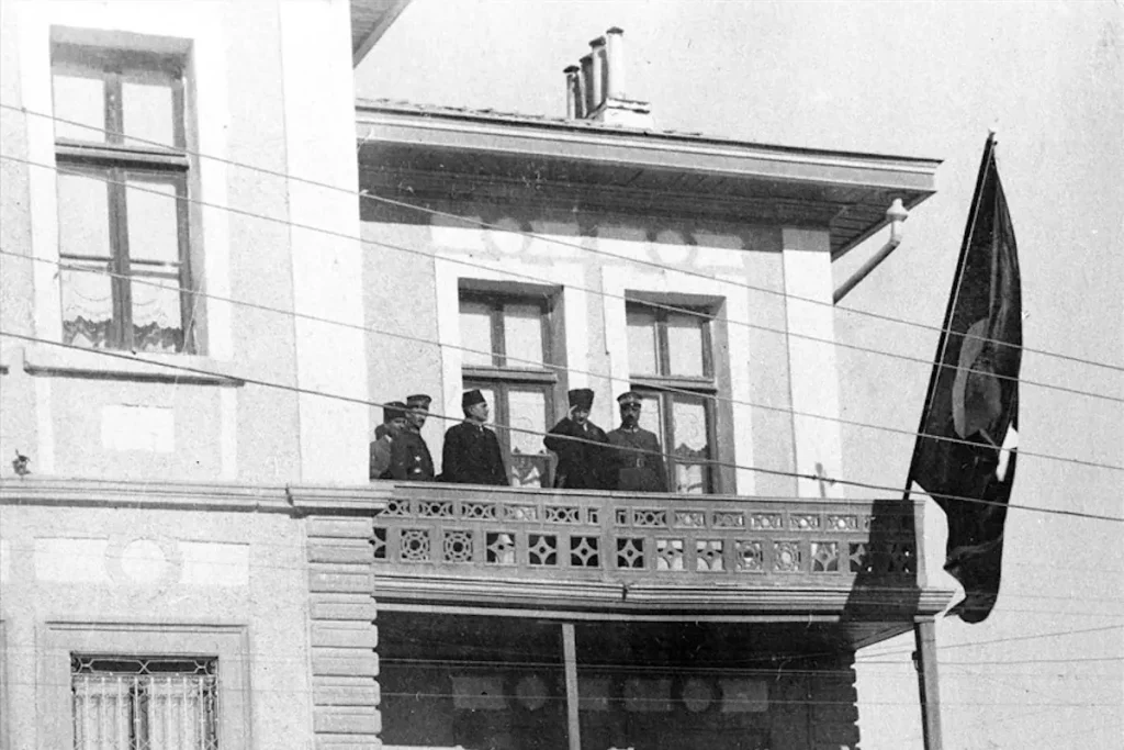Mustafa Kemal Atatürk on the balcony of the Administrative Building at Ankara Railway Station in 1920