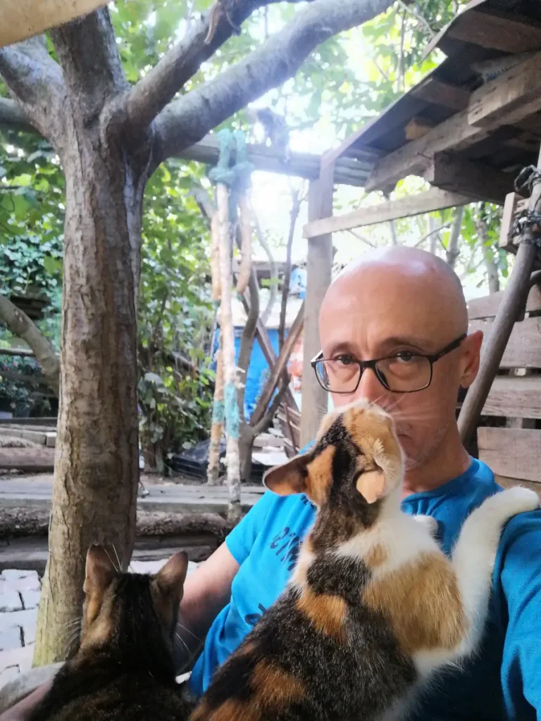 Özgür Nevres at sanctuary for stray cats and dogs.
