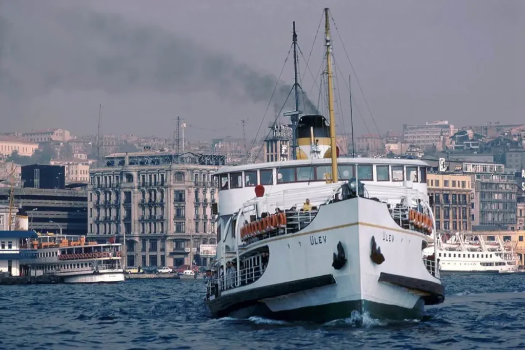 Ülev passenger ferry (vapur) departs from Karaköy Pier in Istanbul