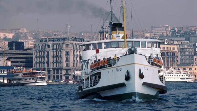 Ülev passenger ferry (vapur) departs from Karaköy Pier in Istanbul