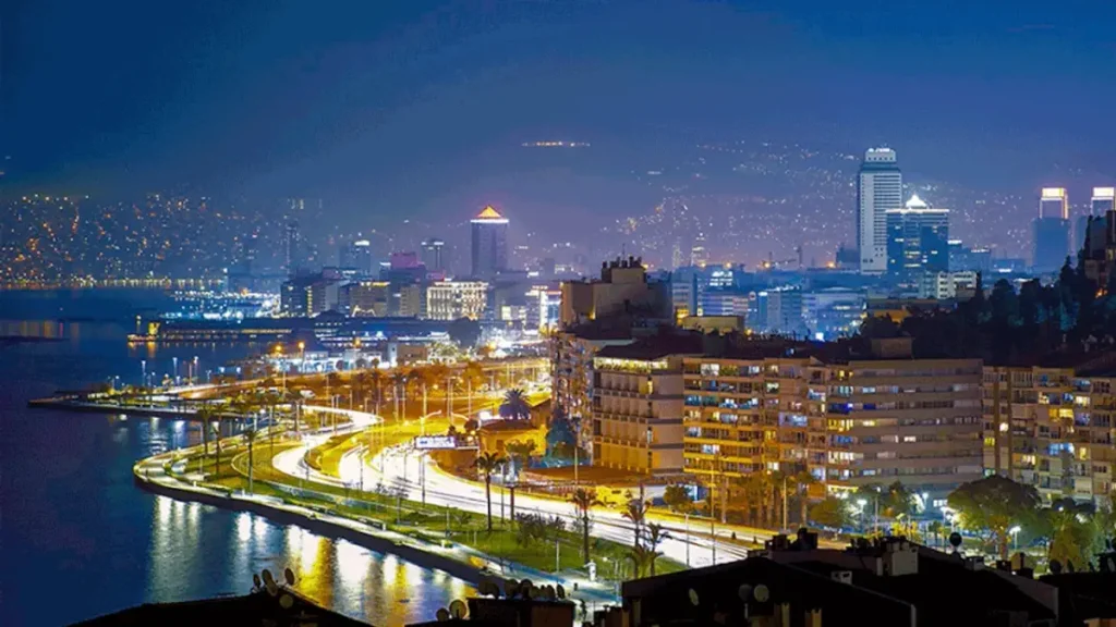 Istanbul vs Izmir - İzmir panorama at night