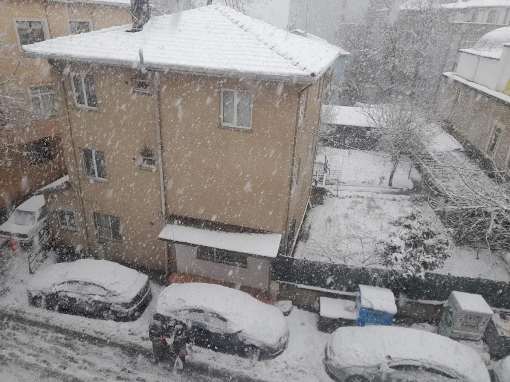 Snowy Streets of Bahçeköy, Istanbul